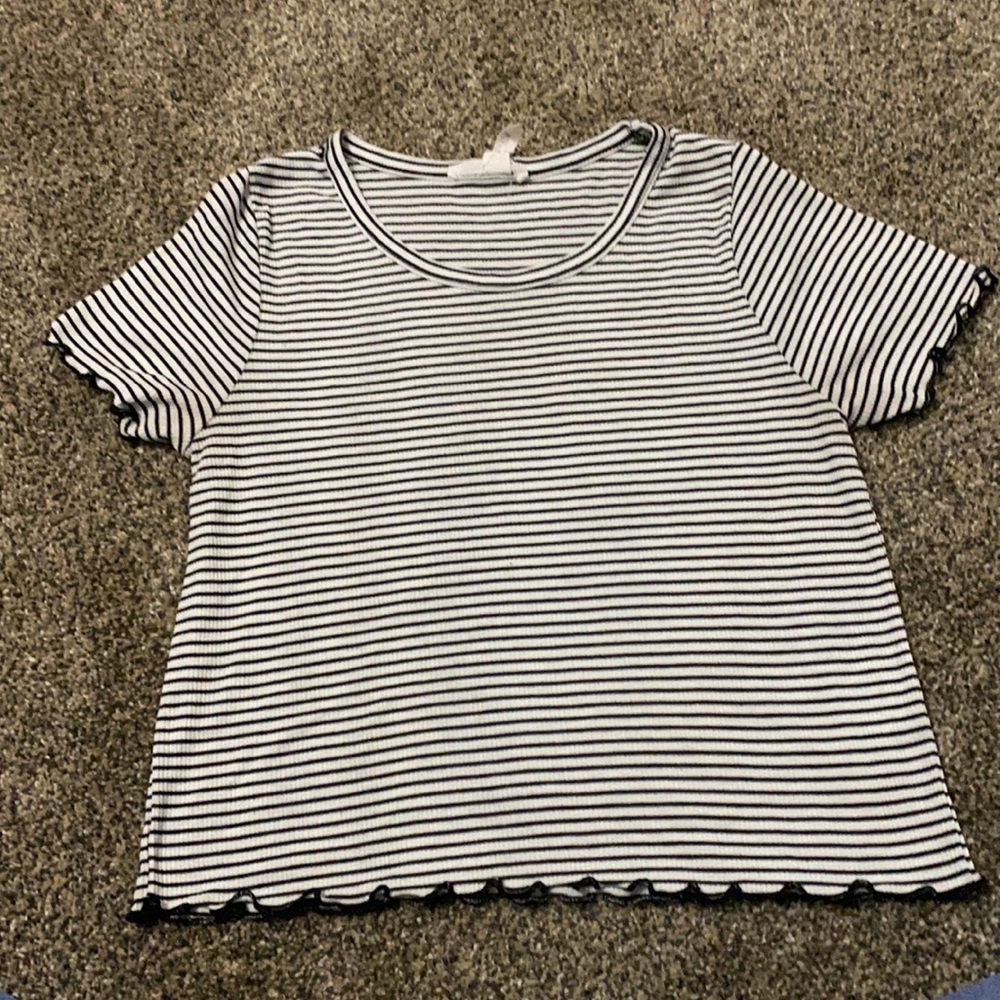 Black&white crop top